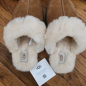 UGG camel color slippers/ sliders